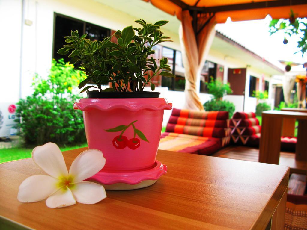Cshouse Otel Chiang Mai Dış mekan fotoğraf