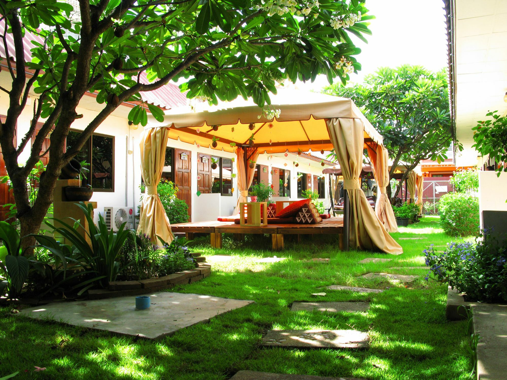 Cshouse Otel Chiang Mai Dış mekan fotoğraf